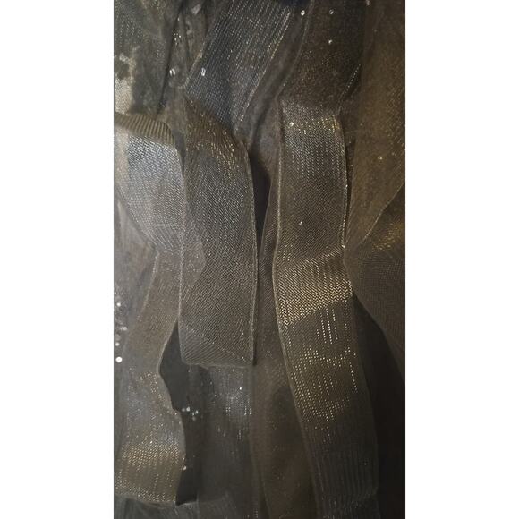 GB Beaded Applique Lace-Up Back Mermaid Gown – Size 3 - Picture 7 of 7